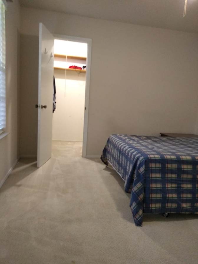 Waqar's room