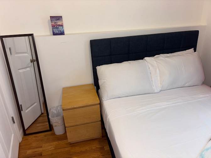 BROOKLYN APARTMENT SHARE LONG OR SHORT TERM's room
