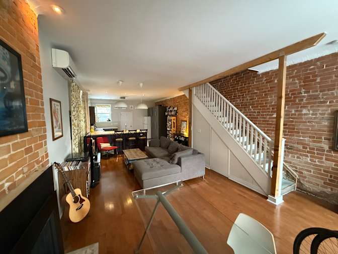 Chris Tomczak's room