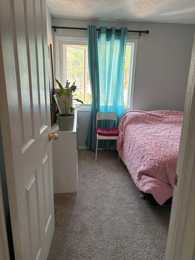 Ana's room