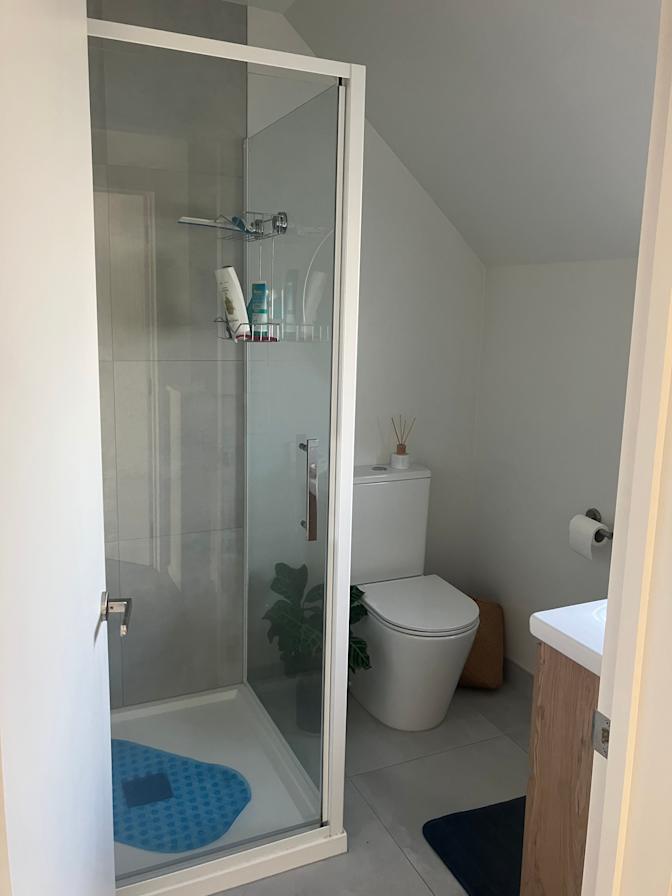 KAREN ELIZABETH  DUNFORD's room