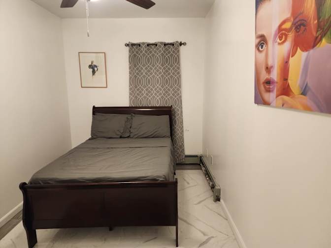 Tee's room