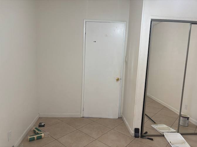 Giovanni Gutierrez Sophia Bello's room