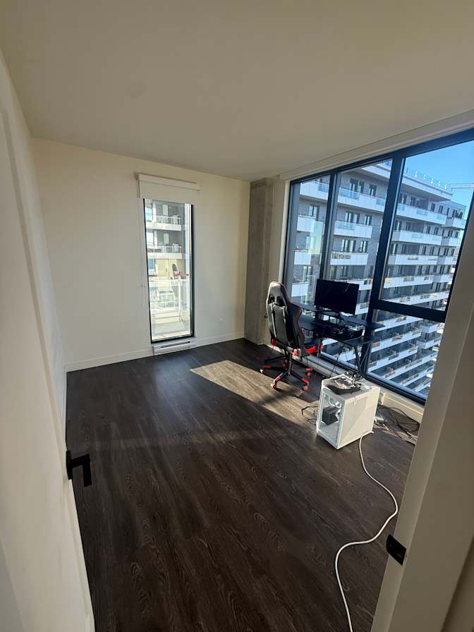 Alexandre Longtin's room