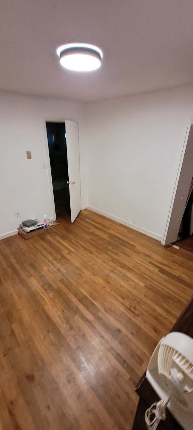 T's room