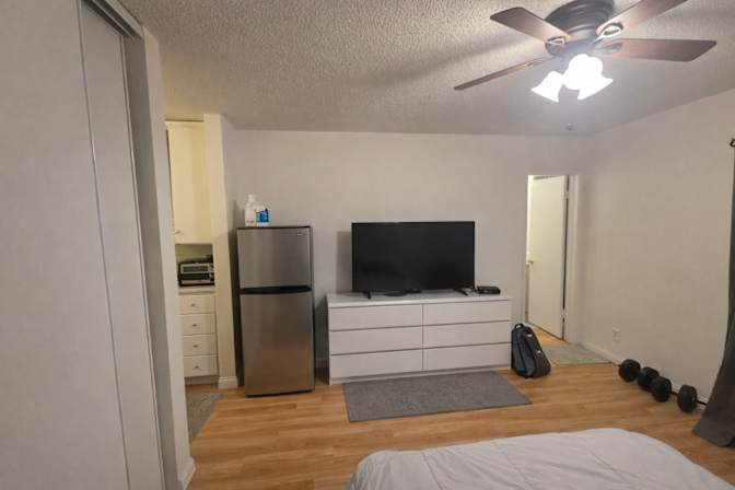 Abdou's room