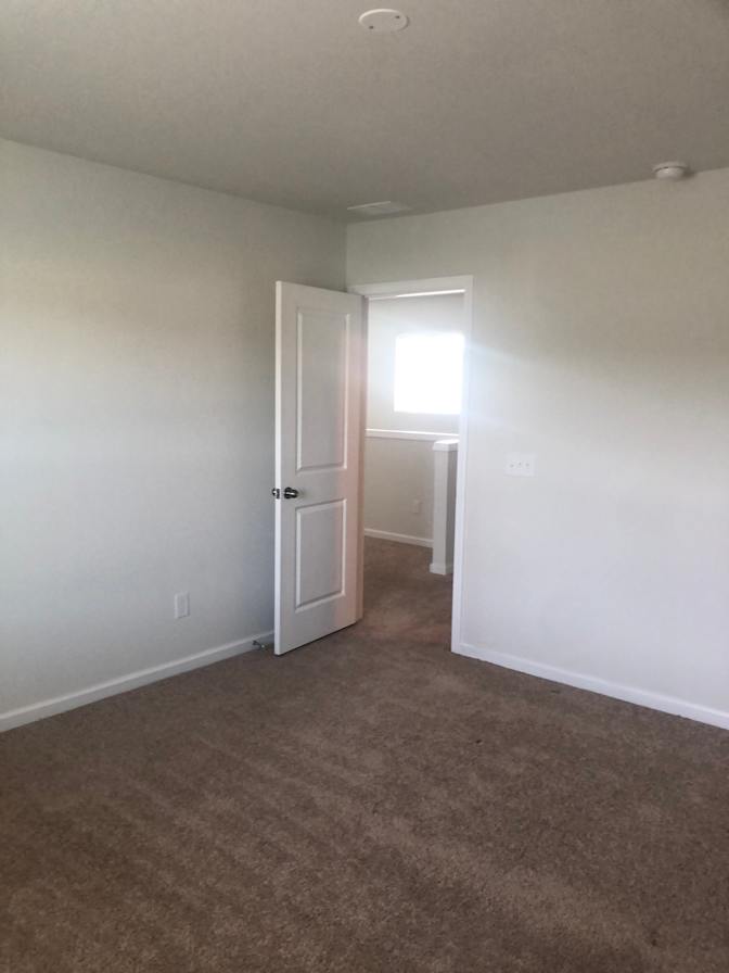 Luis's room