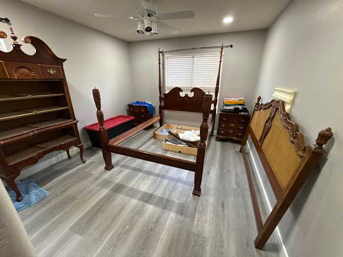 Diego C Alvarado's room