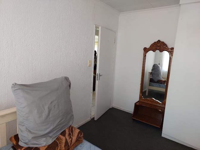 Nontobeko's room