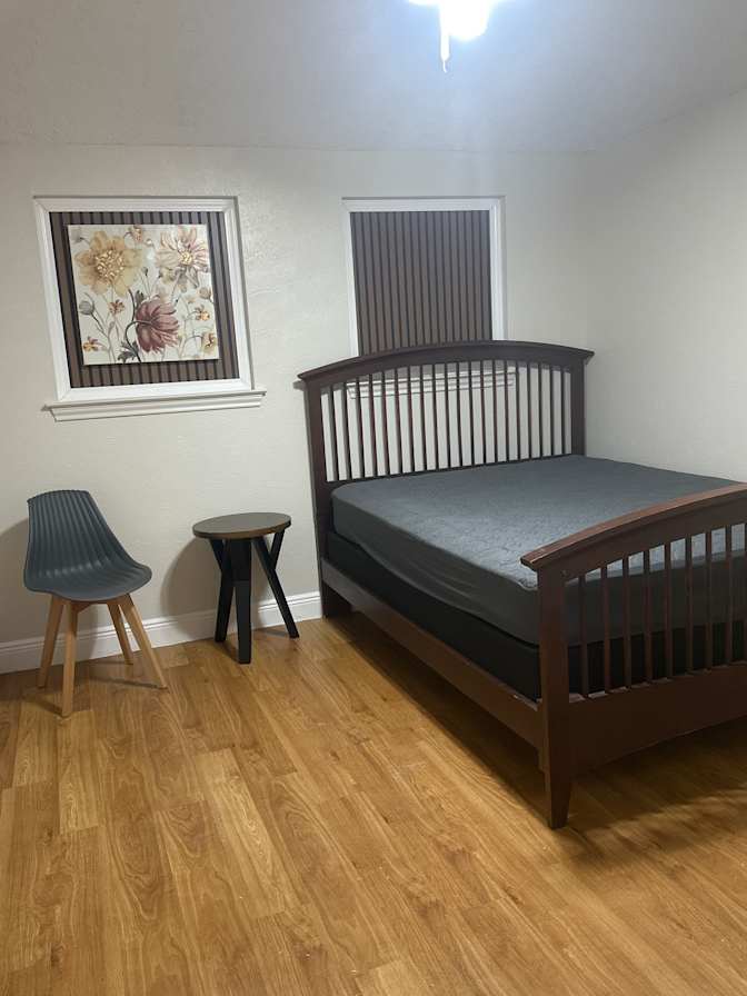 Trang's room