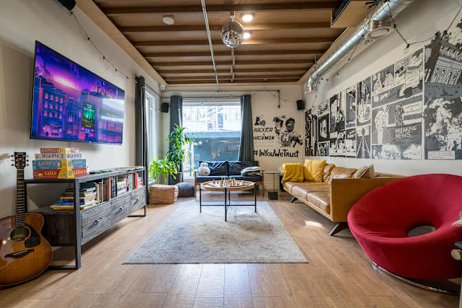 Russian Hill Coliving's room