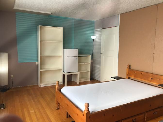 Leo's room
