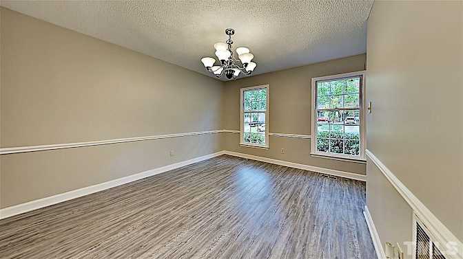 Alcove Rooms's room