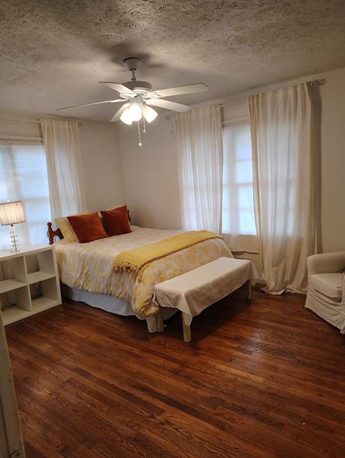 Donna's room