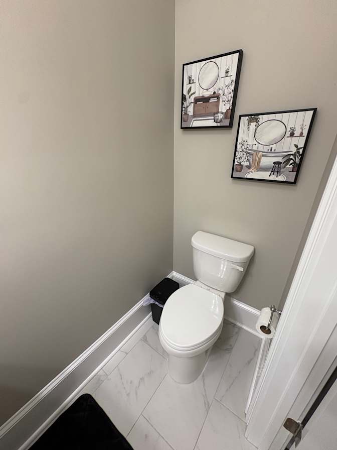 mercedes's room