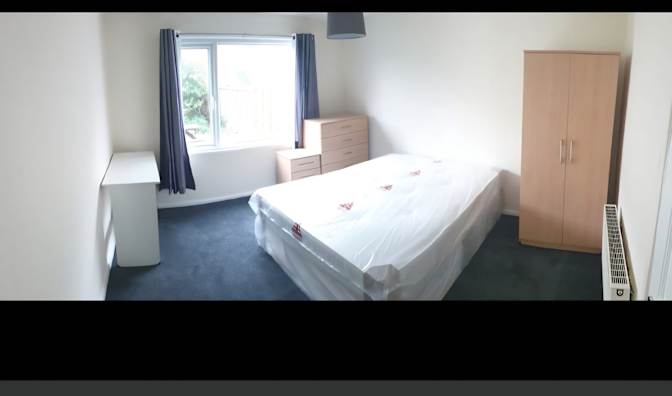 SERENA SATA's room