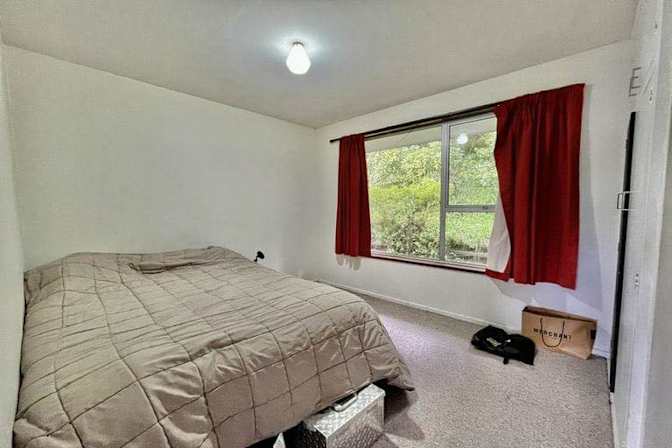 Chrisinda Edmonds's room