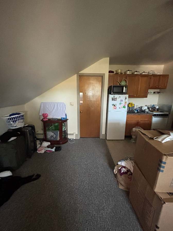 Em Hill's room