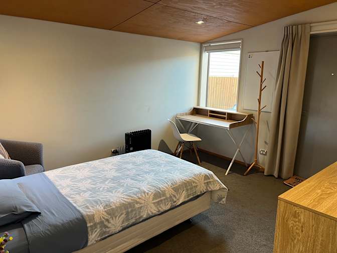 Fon's room