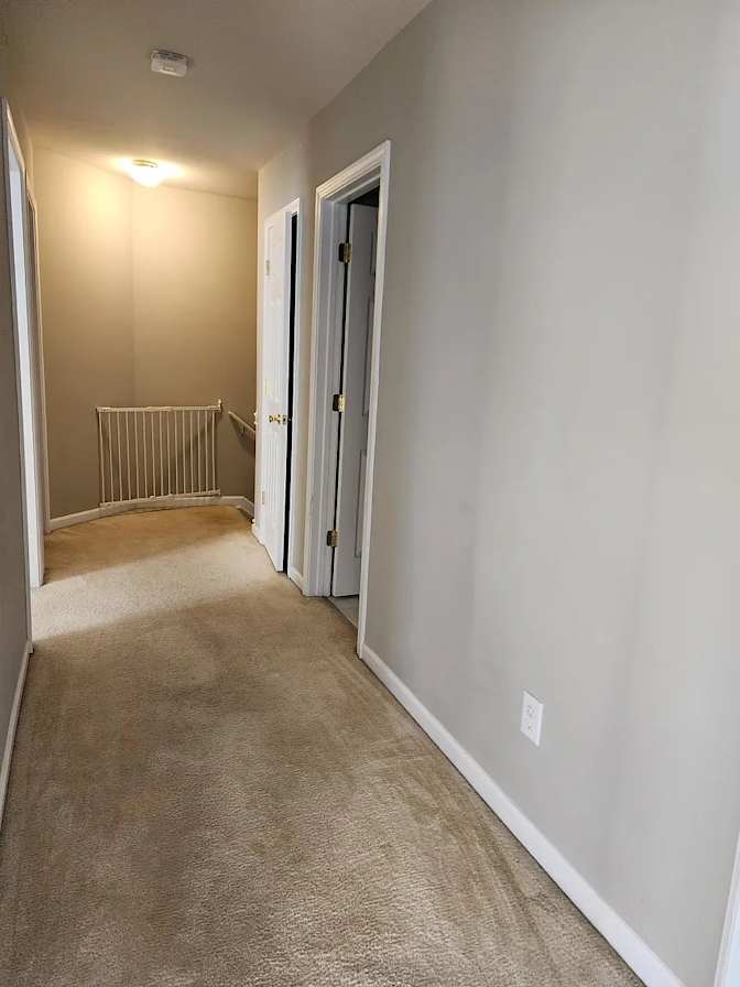 Alcove Rooms's room