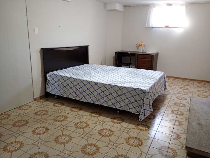 Alice's room