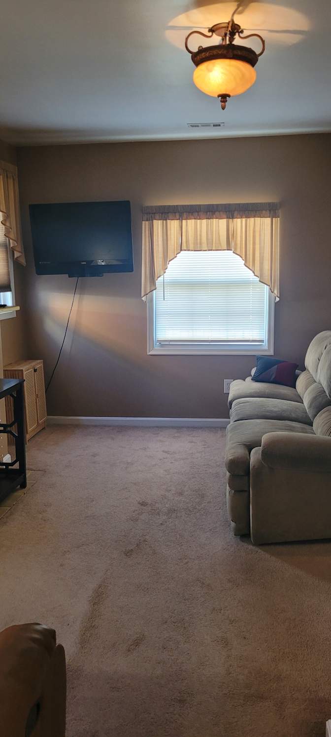 Ken's room