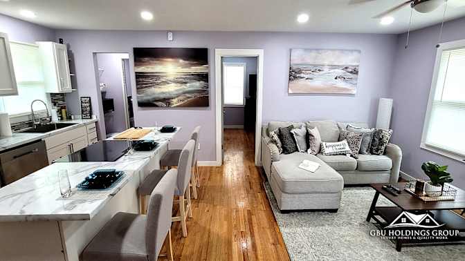 GBU Holdings Group's room
