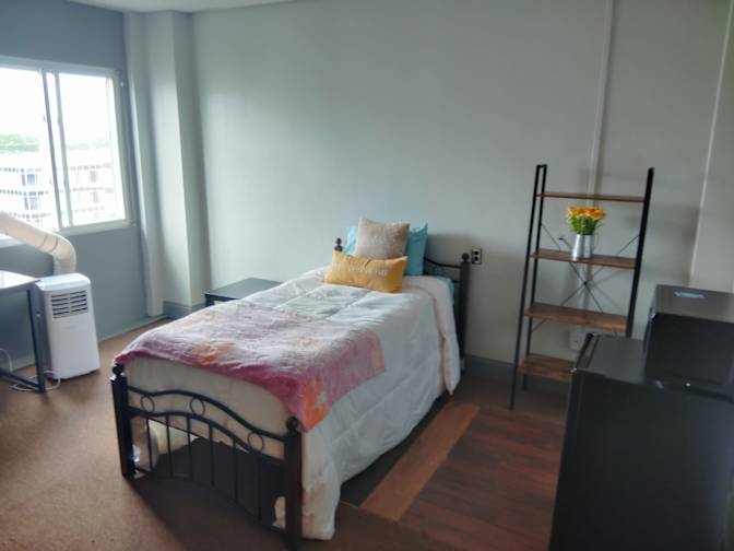 Iris James's room