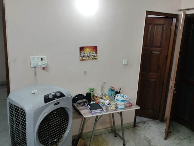 Saurabh Dixit's room