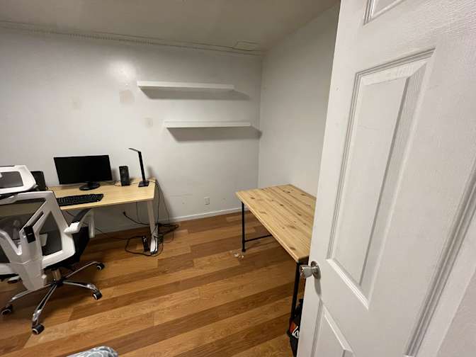 Federico's room