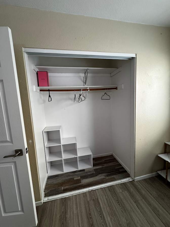 Sendy's room