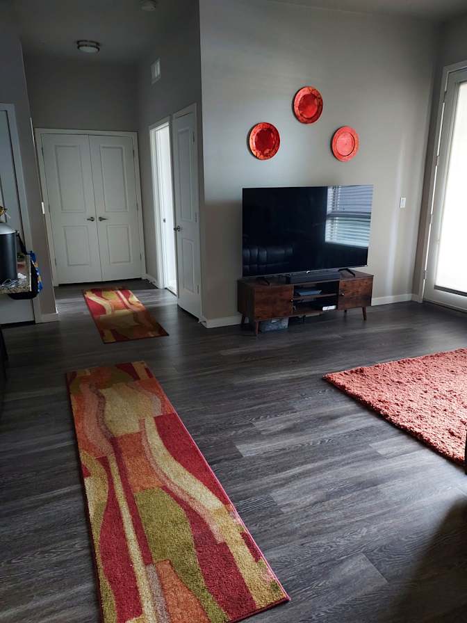 Gina C's room