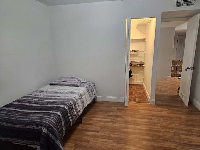 Juan's room