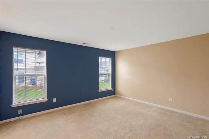 Alcove Rooms's room