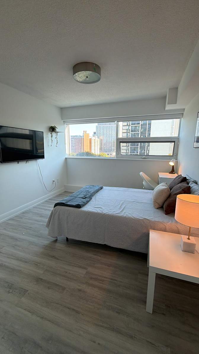 Guillermo's room