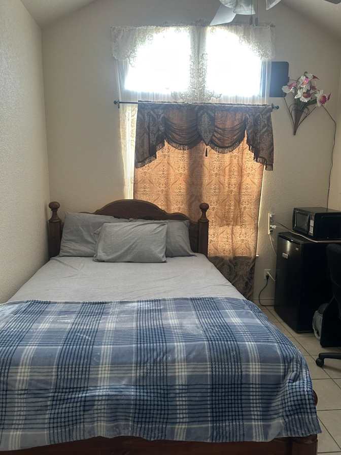 Kelly's room