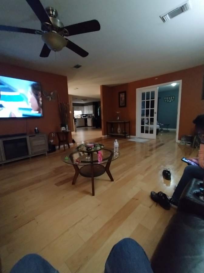 carl's room