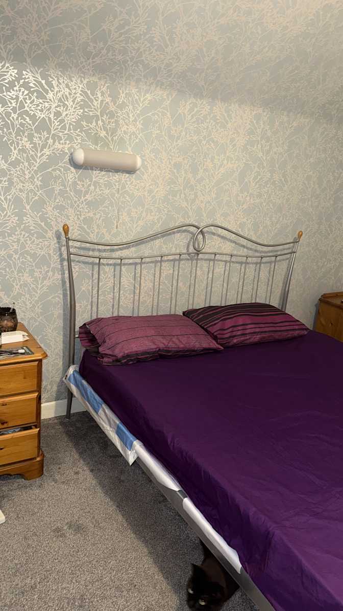 Sarah-Jane's room