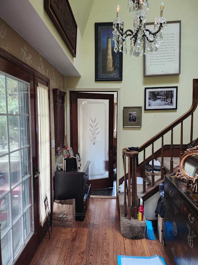 Saundra's room