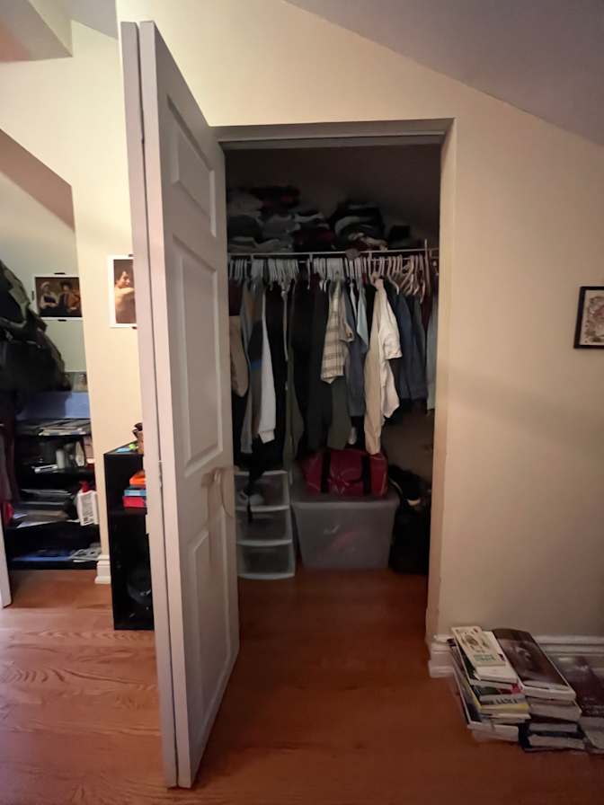 des's room