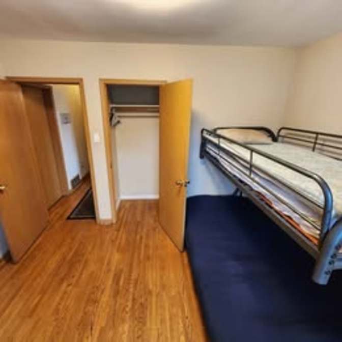 Pal Hgnis's room
