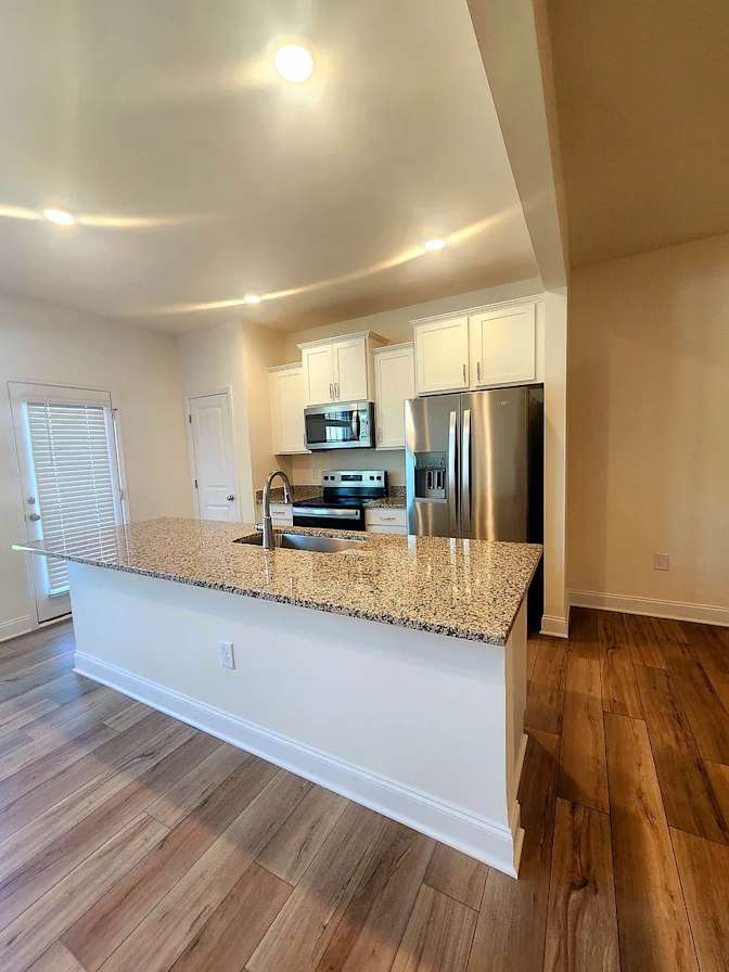 Alcove Rooms's room