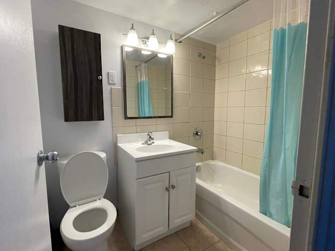 Melike Buyurgan's room