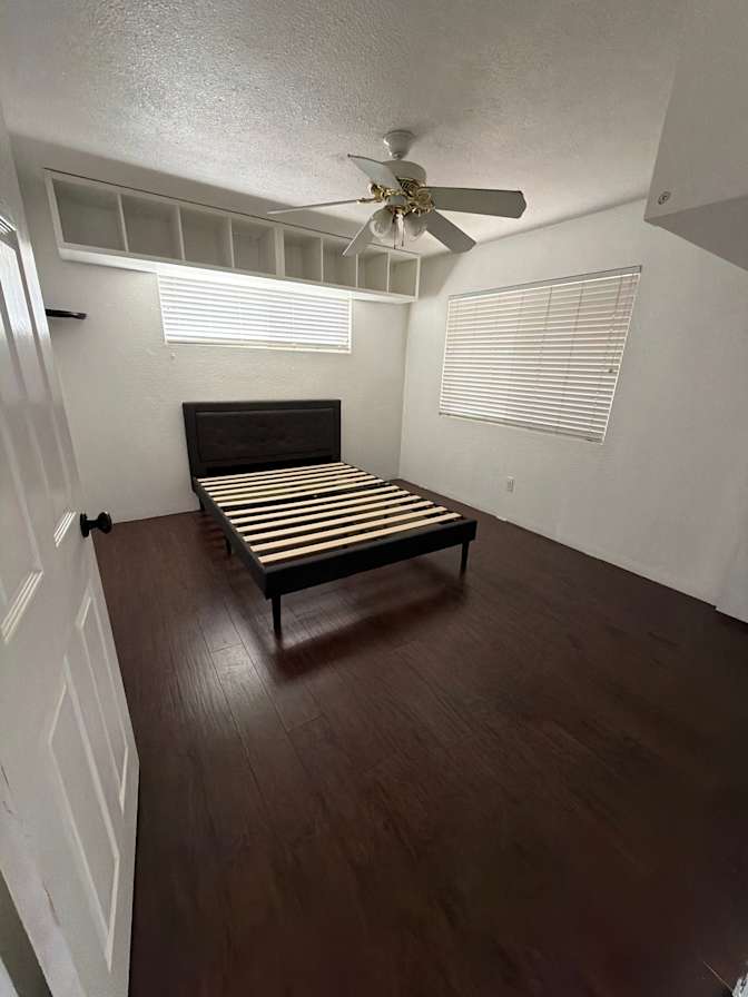Jhonaly's room
