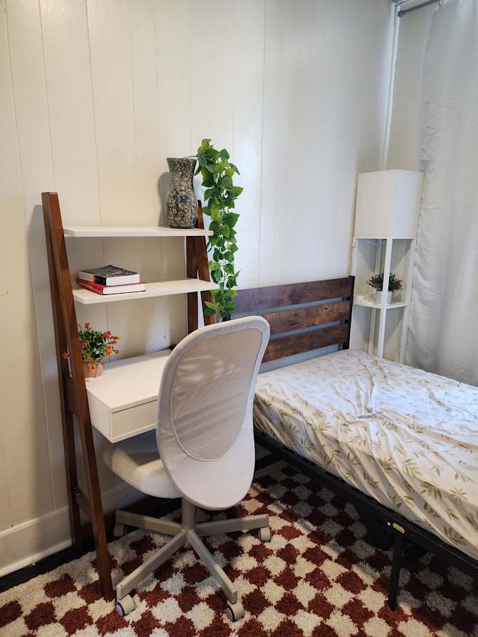 Eddie's room