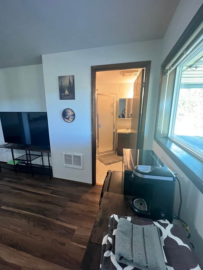 Glesy Thompson's room