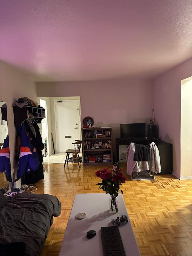 Carla's room