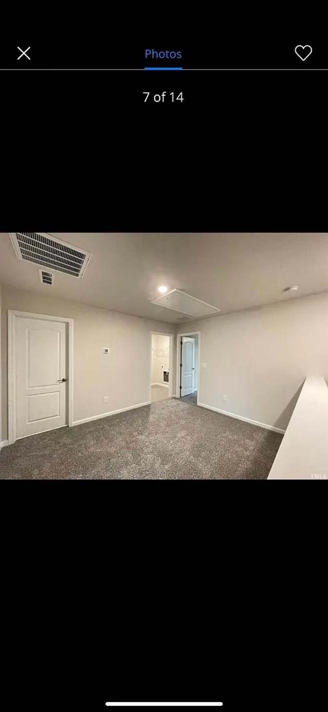 Alcove Rooms's room
