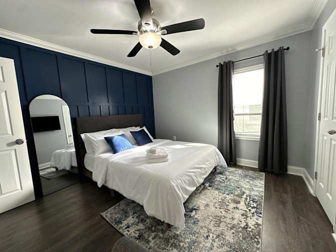 Alcove Rooms's room