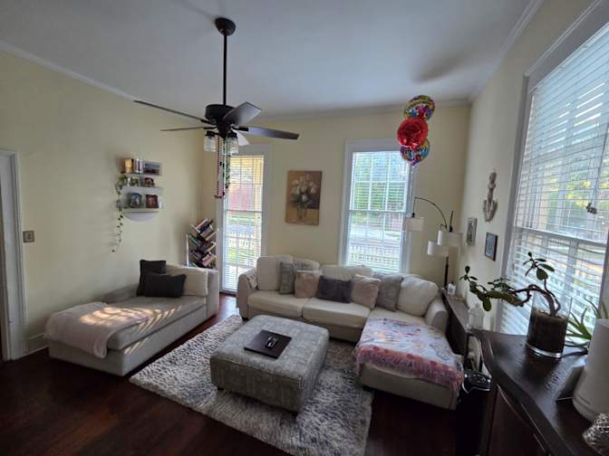 Holly parashar's room